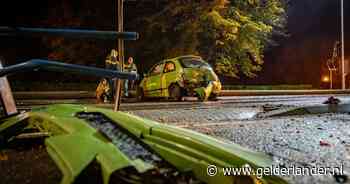 Auto zwaar beschadigd na eenzijdig ongeval bij Dieren