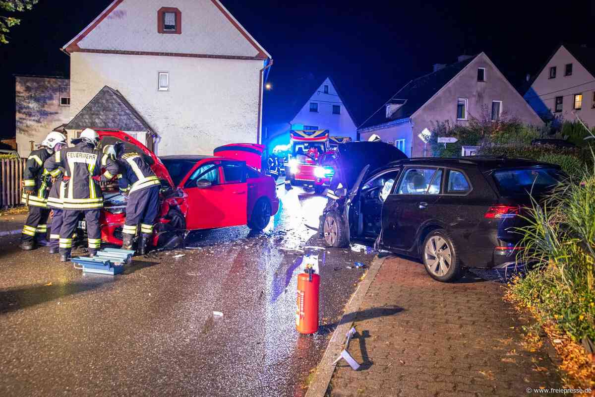 Zwei Verletzte bei Unfall im Erzgebirge: Ursache noch ungeklärt