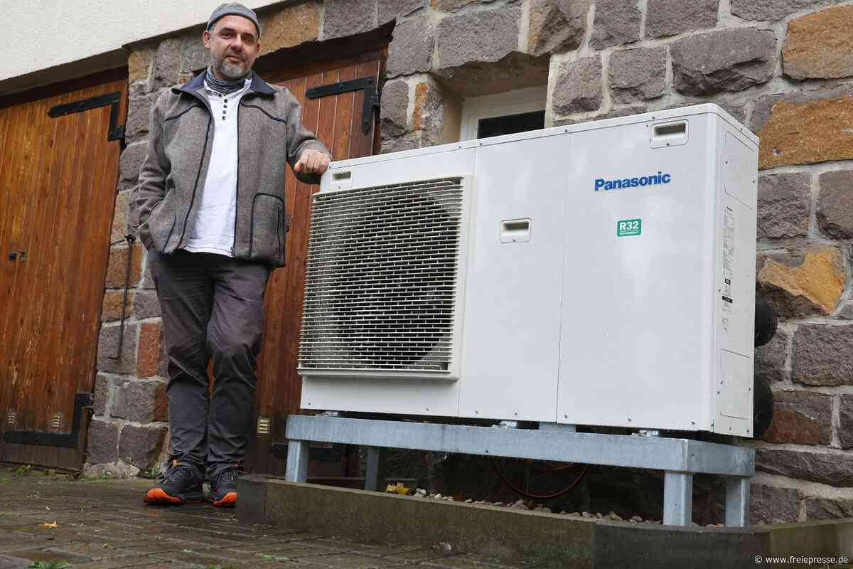 Tag des offenen Heizungskellers im Kreis Zwickau: Dieser Mann zeigt Ihnen seine Wärmepumpe