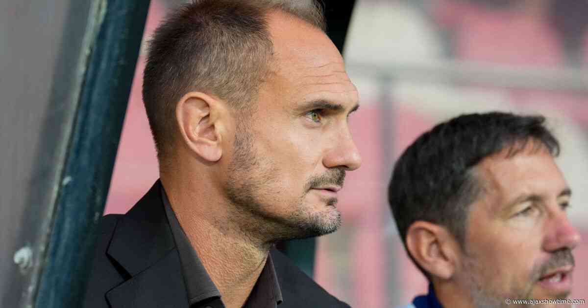 Jong Ajax-trainer García duidelijk: 'Voornaamste doel blijft spelers klaarstomen voor Ajax 1'