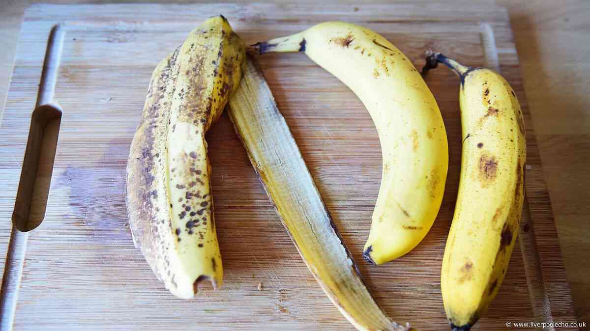 Bananas will stay fresh for weeks if kept with simple household item