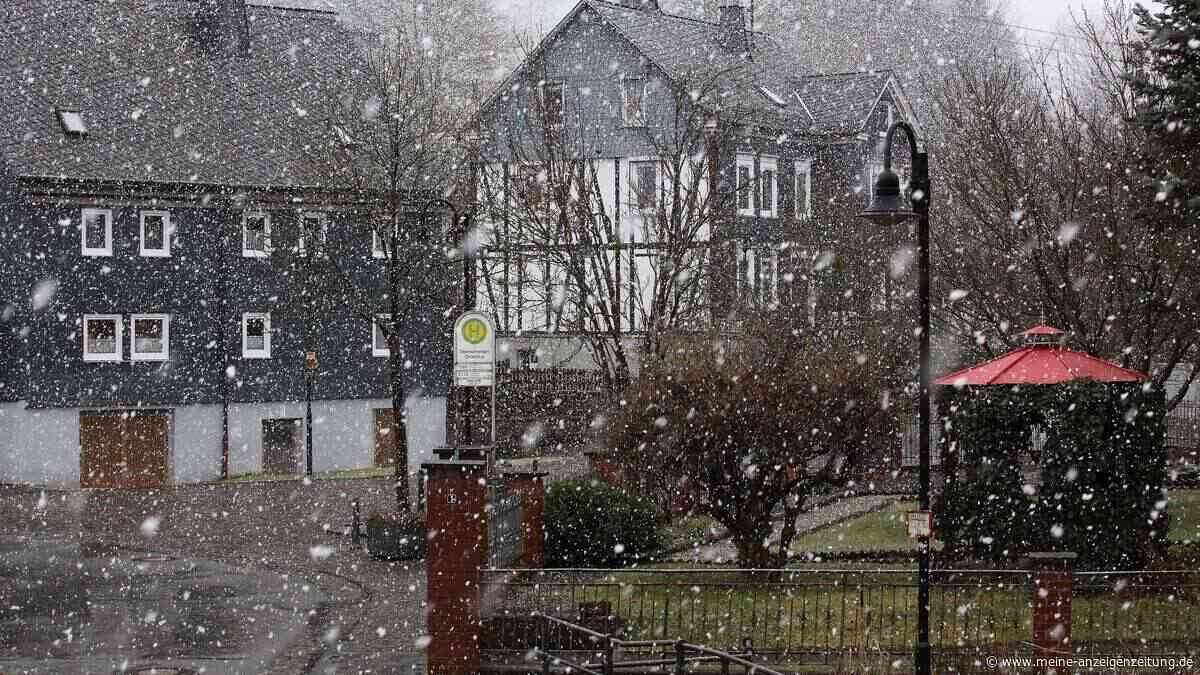 Wetter-Knall steht bevor: DWD kündigt Schneeschauer und Gewitter in Bayern an