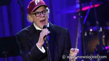 Art Garfunkel (84) zegt optredens af om gezondheid: ’De gedachte dat ik jullie teleurstel doet me verdriet’