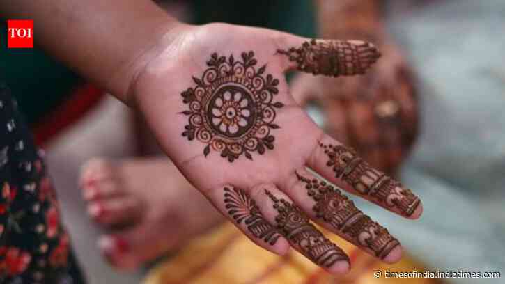 Navratri mehendi designs: 10 AI prompts to create traditional beautiful patterns, dandiya motifs, mandalas and minimal festive henna designs for both hands