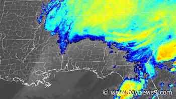 Isaias quickly weakens as it moves inland