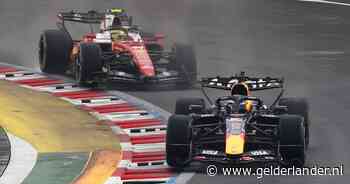 LIVE Formule 1 | George Russell crasht tijdens openingsfase van sprintrace Singapore, Max Verstappen weer aan de leiding