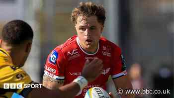 Scarlets back in-form Page to earn Wales Test call