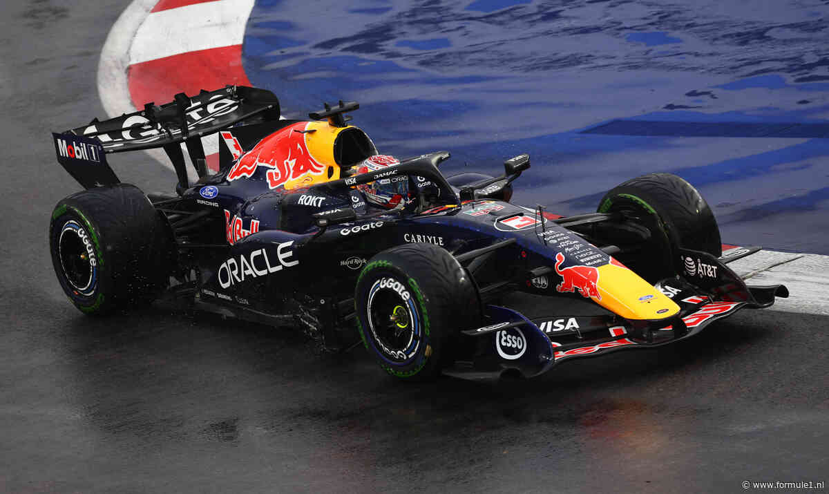 Max Verstappen wint sprintrace in Singapore: ‘Maar echte zege boek je op zondag’