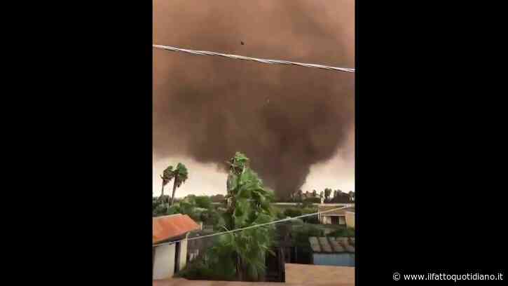 Un vortice di terra rossa offusca il cielo e si abbatte su Marsala: il video della tromba d’aria