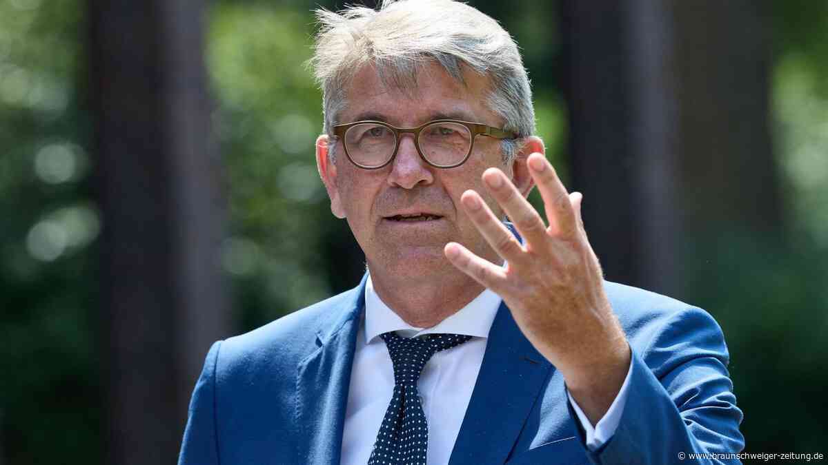 Merz-Minister Weimer warnt SPD vor Rot-Grün-Rot in Berlin