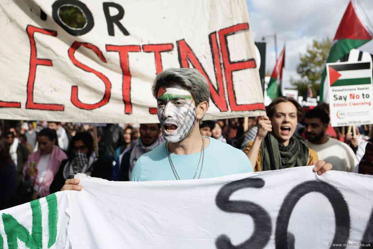 London protests LIVE: Thousands taking part in major pro-Palestine march to Whitehall