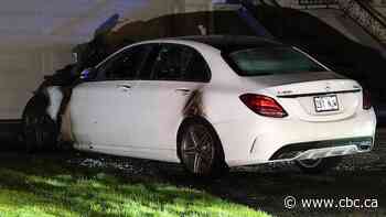 Montreal police investigating possible arson of vehicle in Dollard-des-Ormeaux