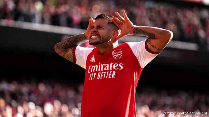 Arsenal komt zwakke eerste helft te boven en hervat Premier League met een zege