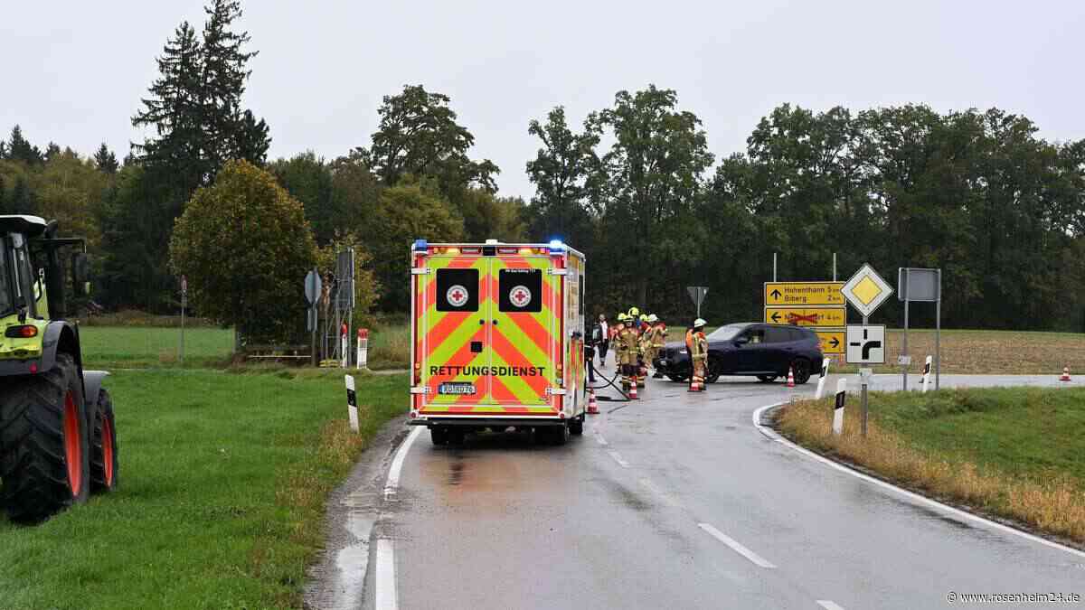Nach erneutem Crash bei Bruckmühl: Unfallforscher an bekannter Kreuzung im Einsatz