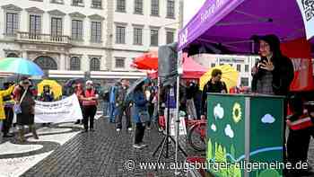Demo auf dem Augsburger Rathausplatz: Parteien warnen vor Folgen geplanter Sozialreformen