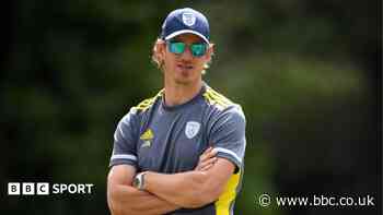 Hampshire legend Adams leaves after 25 years