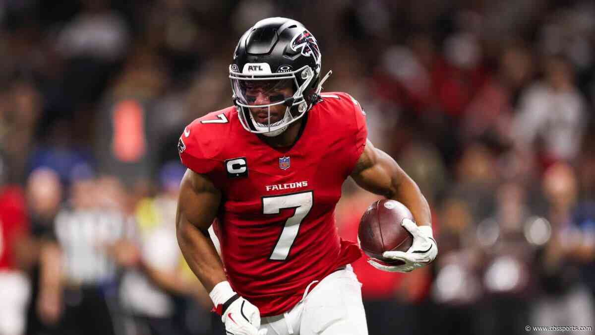 Is Bijan Robinson the best running back since Barry Sanders? Here's what the numbers say