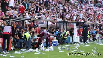 Rayo-Athletic suspended after paper plane protest
