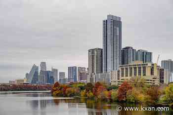 When does fall foliage arrive in Central Texas?