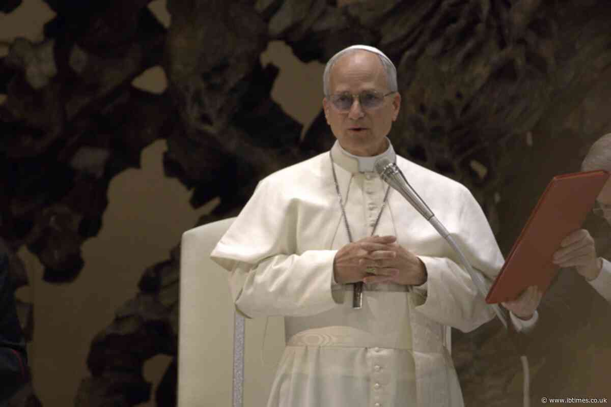 Pope Leo XIV Faces Online Criticism After Video Shows Him Apparently Turning Away From Black Priest