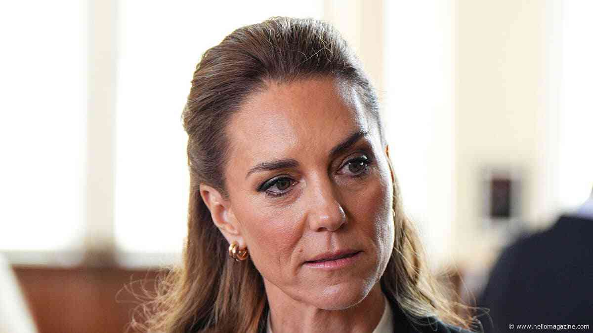Kate Middleton forced to apologise during meeting with the public