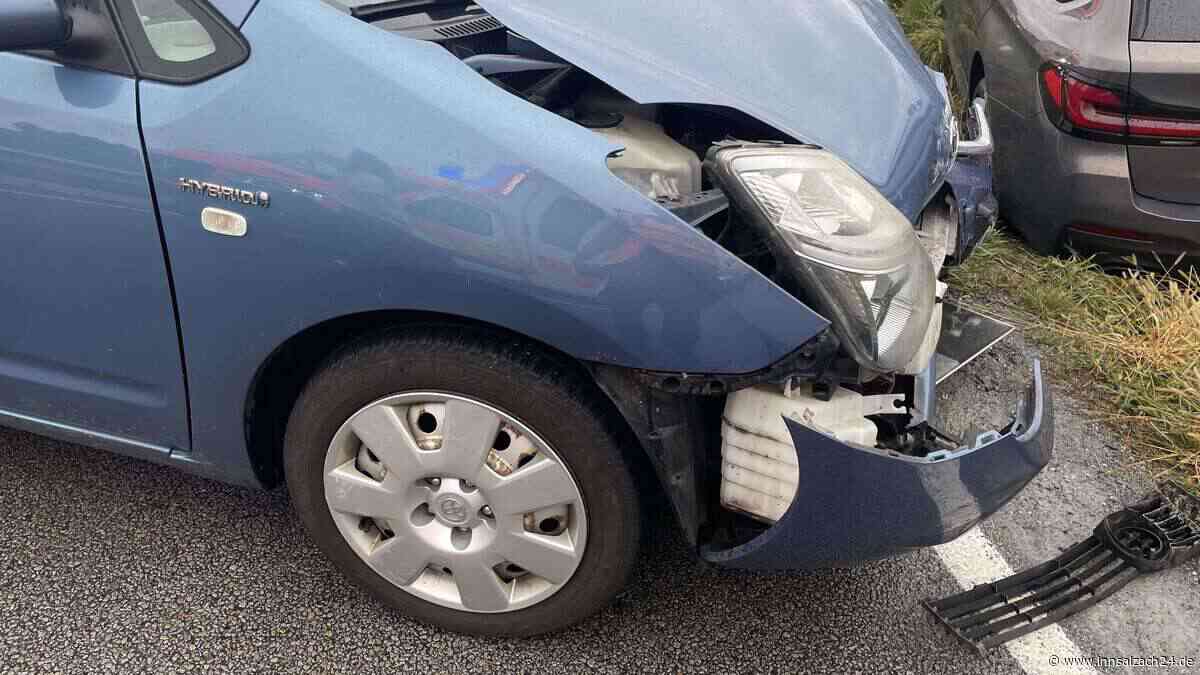 Unfall auf St2087 zwischen Buchbach und Wörth – mehrere Personen verletzt