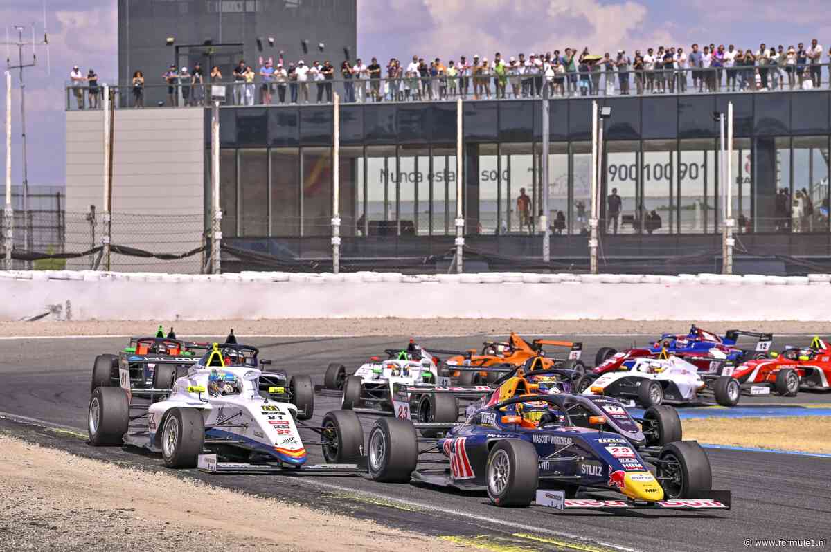 Kasper Schormans en Rocco Coronel maken indruk met dubbel podium in Spaanse Formule 4