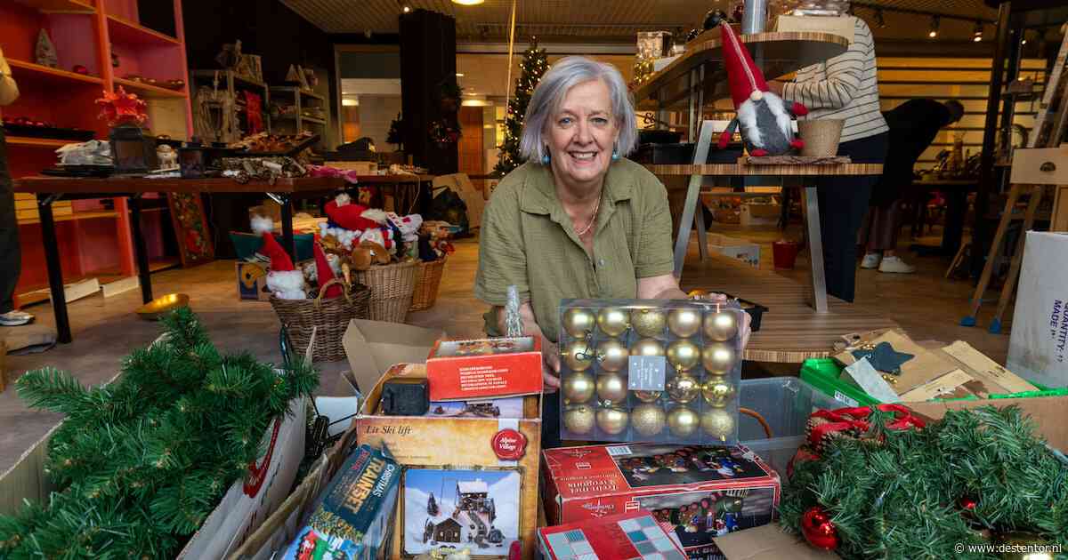 In Lelystad is het nu al een beetje kerst dankzij de kerstkringloopwinkel van Els