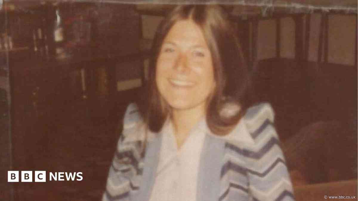 Man jailed for 1970s murder of his scientist ex-wife dies