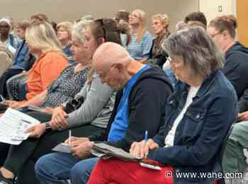 Voters crowd ACPL for FWCS Board of Trustees public forum
