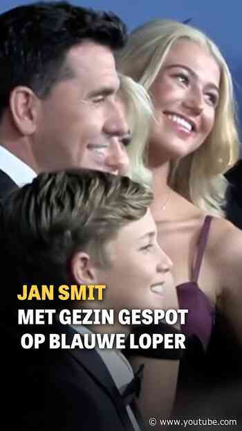Jan Smit gespot op blauwe loper