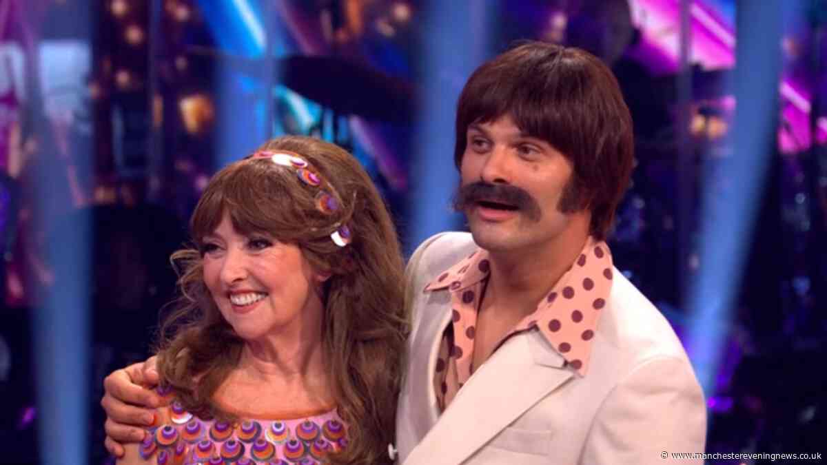 Strictly Come Dancing's Aljaz Skorjanec receives same verdict as he debuts 'new' look