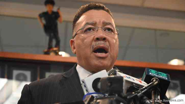 Philadelphia police officer and partner shot while responding to report of armed man
