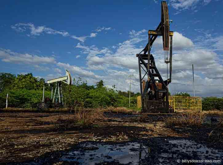 Venezuela busca recuperar sus antiguos campos petroleros mientras persisten las fallas de servicios