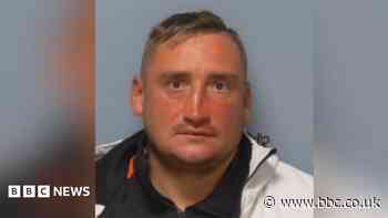'Migrant taxi service' smuggler deported from UK