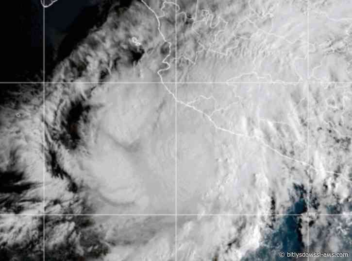Simon se convierte en huracán de categoría 4 en el Pacífico y se prevé que toque tierra en las costas de México durante el fin de semana