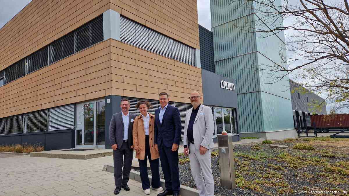 Crown feiert 40 Jahre Produktion in Roding