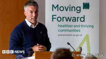 2,000 join mayor's fitness drive to boost  economy