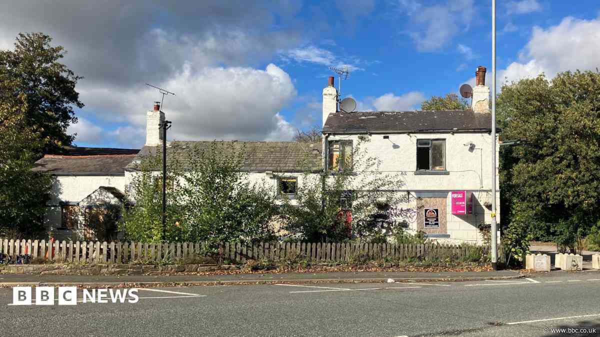 The 260-year-old pub that has become a 'disgrace'