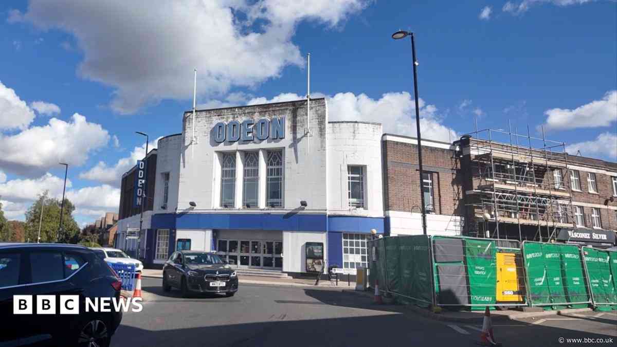 Campaigners try to save Beckenham's Art Deco Odeon