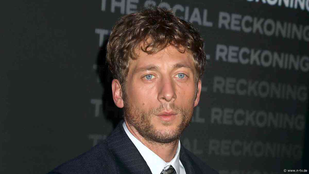 Neue Freundin, neuer Film : "The Bear"-Star Jeremy Allen White bei Date in New York gesichtet 