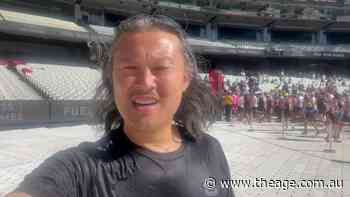 Andrew Wu runs the Melbourne Marathon