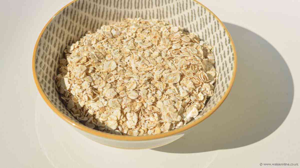 I tried supermarket instant porridge pots — 1 beat Quaker Oats