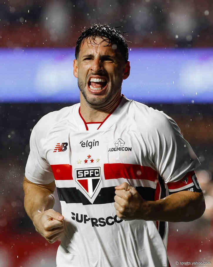 Lucas Moura back, Calleri saves São Paulo in bounce-back win over Vitória
