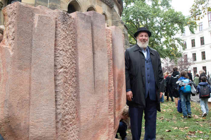 Immer wieder montags …: Eine neue Skulptur am Eva Schulze erinnert an die Anfänge freier Schulen in Leipzig