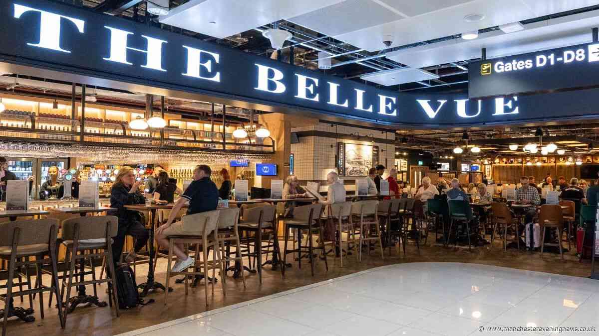 'I tried the new Wetherspoons at Manchester Airport slammed for having huge queues'
