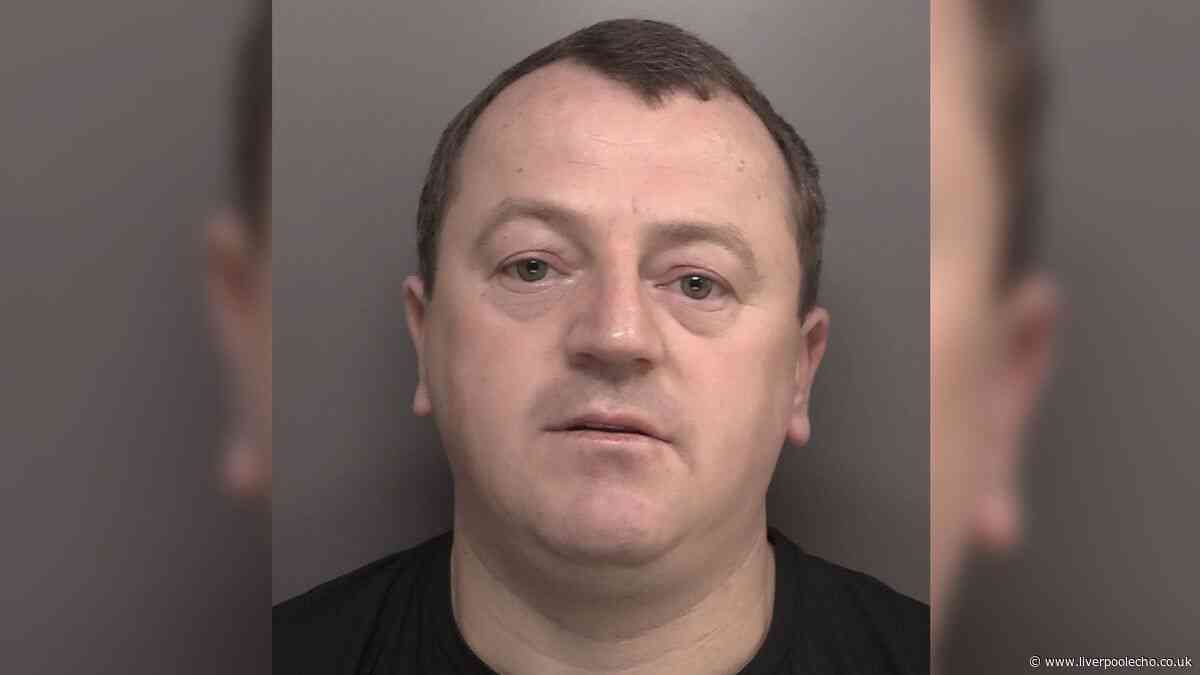 Phil Collins lookalike told undercover officers 'if they were police he'd be f***ed'