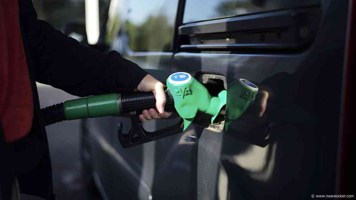 Geen nieuwe klap aan de pomp: benzineprijs blijft zondag steken 