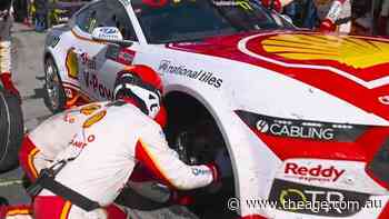 Kostecki loses lead after horror slow stop