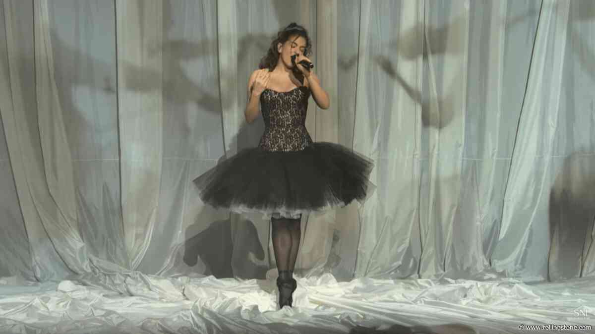 ‘SNL’: Watch Rosalía Perform ‘Reliquia,’ ‘Magnolias’